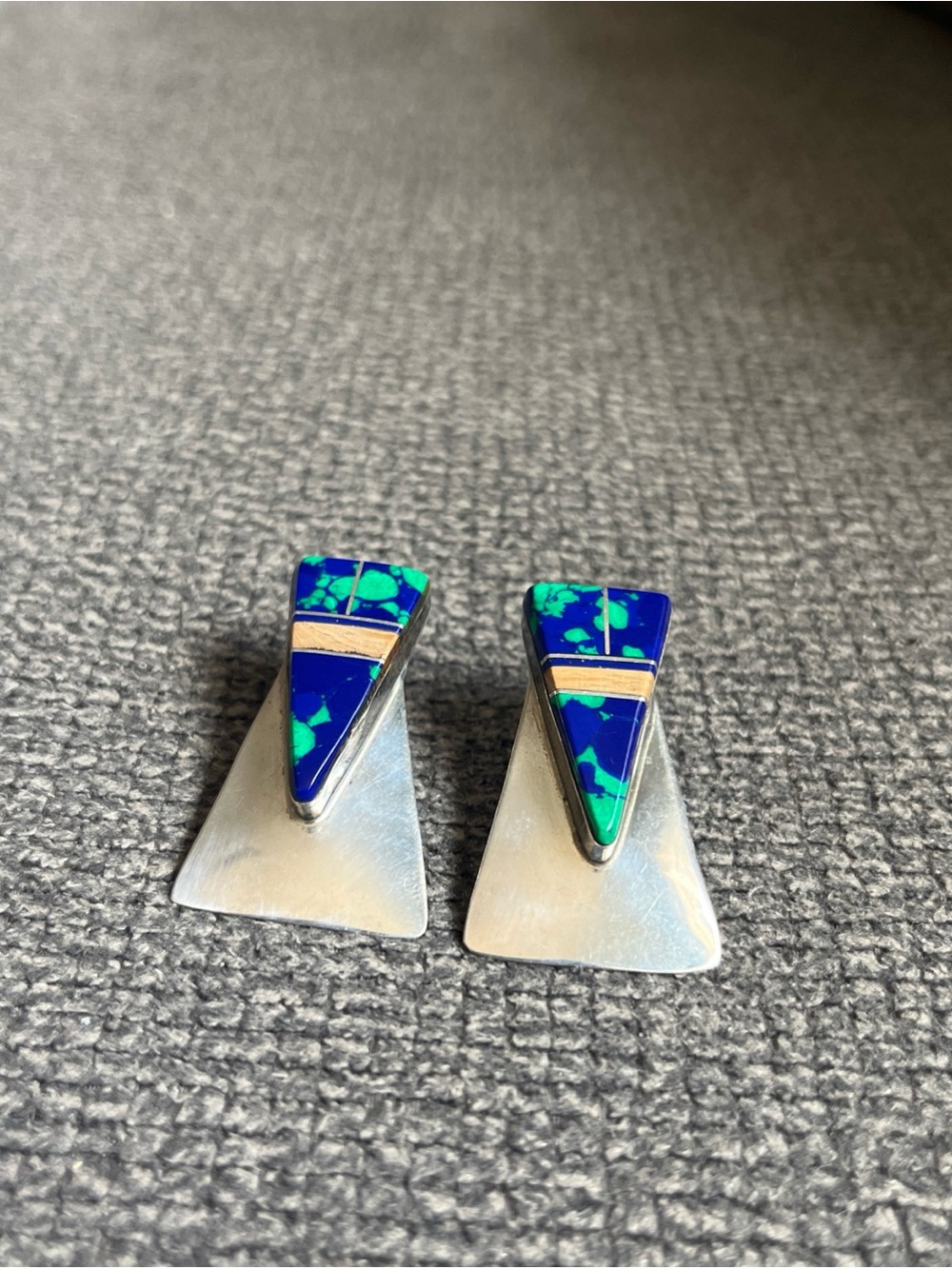 Sterling Silver Triangle Inlay Earrings with Blue-Green Stones vintage Navaho - Picture 2 of 10
